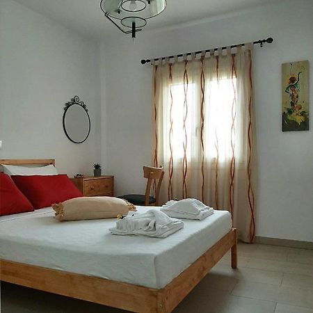 Quiet, Colourful Home In Cyclades Adiata Экстерьер фото