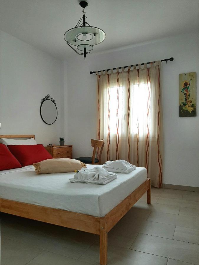 Quiet, Colourful Home In Cyclades Adiata Экстерьер фото